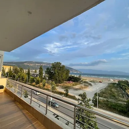Ocean Eyes Apartament شقة *